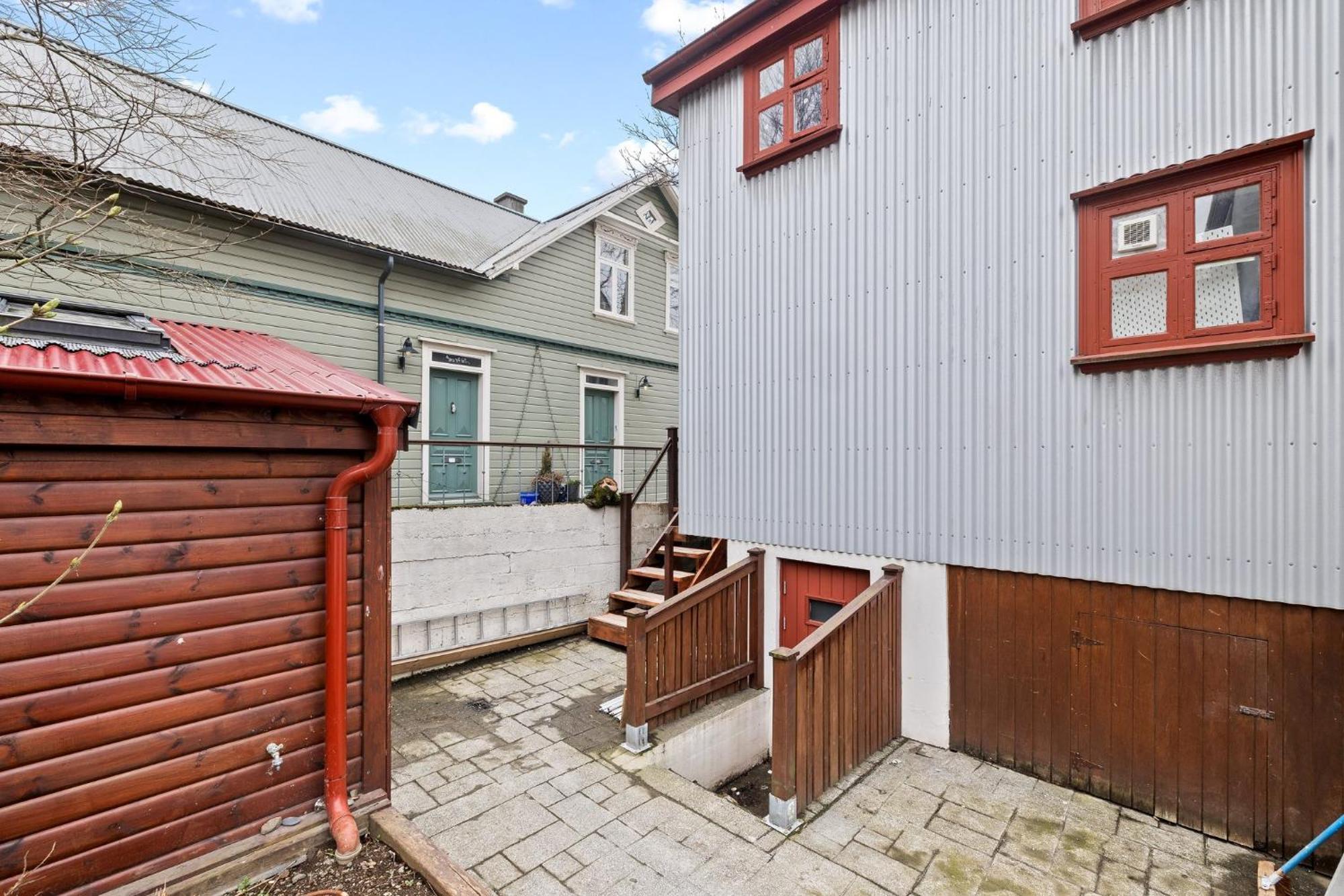 Downtown Reykjavik Baldursbra Holiday Home Esterno foto